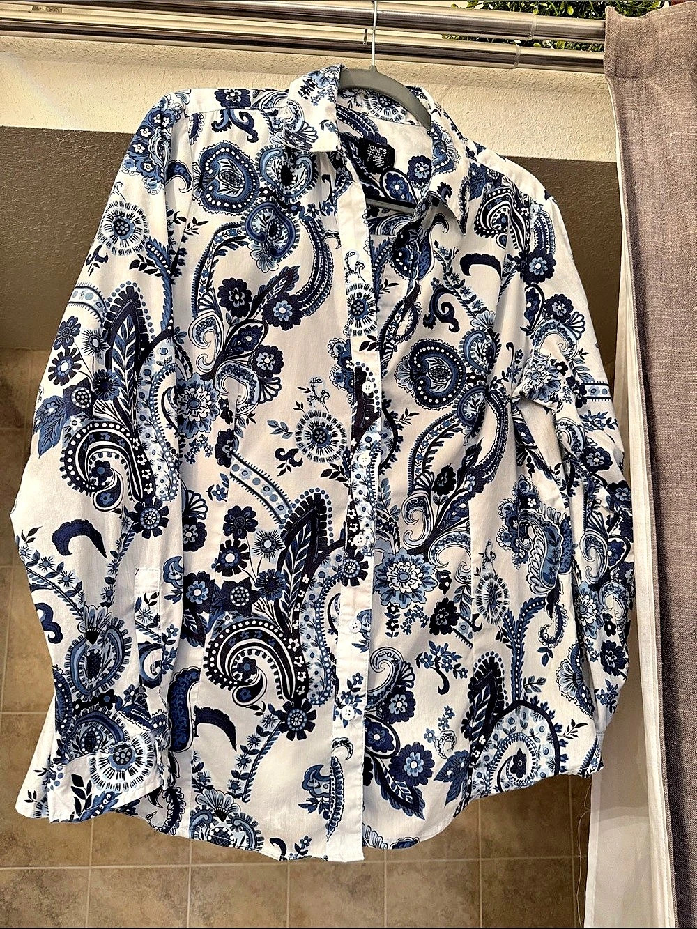 Jones New York Signature Blue Paisley Button-Down Blouse in Blue & White large